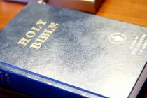 Gedeones distribuyen 45 mil Biblias en escuelas de Bélgica