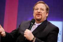 Ecumenismo: Rick Warren llama a cristianos a unirse con católicos