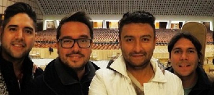Alex Campos y Rescate cantan en concierto "Siendo Uno en Jesús" en el Vaticano