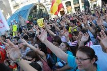 Miles de españoles salen a las calles a orar