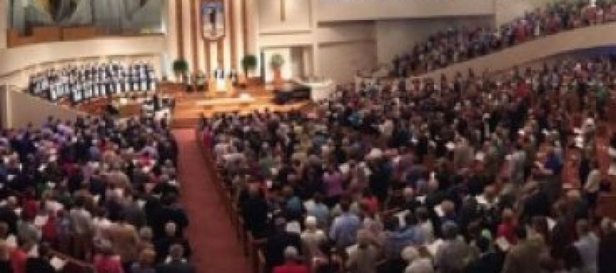 Primera Iglesia Bautista Carolina del Sur permite ordenación de pastores homosexuales y unión gay