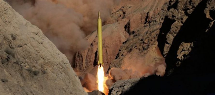 Irán lanza dos misiles con mensaje en hebreo: “Israel debe desaparecer”