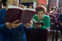 China: Prohíben actividades religiosas y donaciones a las iglesias.