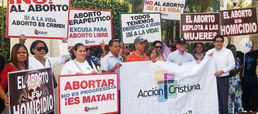 Evangélicos dominicanos en contra de gobierno por querer despenalizar aborto
