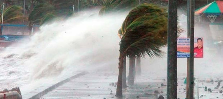 El tifón Nock-Ten colapsa el transporte en Filipinas
