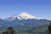 El volcán Cayambe en Ecuador da señales de reactivación tras 230 años