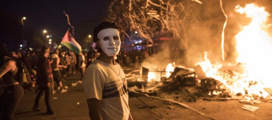 ¿Chile despertó? Por qué las masivas protestas no ceden a pesar de las concesiones del Gobierno de Piñera
