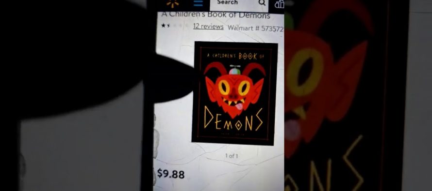 Walmart lanza nuevo libro infantil para enseñar a niños como invocar los demonios.