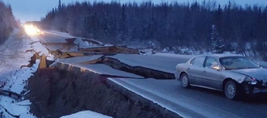 Fotos y videos del sismo en Alaska, así huyen tras alerta de tsunami