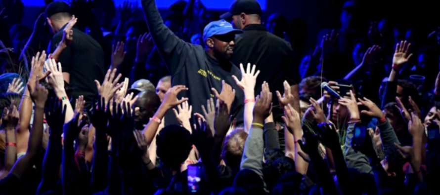 La escuela cristiana abierta por Kanye West cierra tras los comentarios antisemitas del rapero