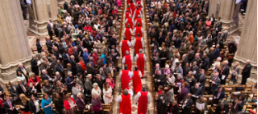 La Iglesia Episcopal pierde casi 60.000 miembros, registra una caída en la asistencia a la iglesia