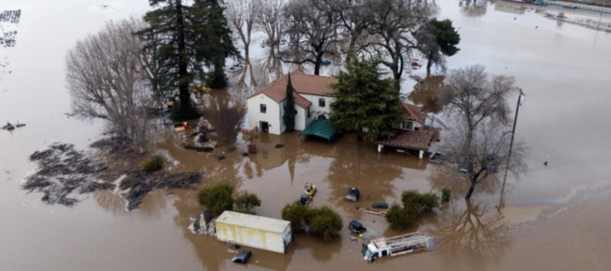«No se espera una caída significativa» ya que las graves inundaciones en California matan al menos a 16